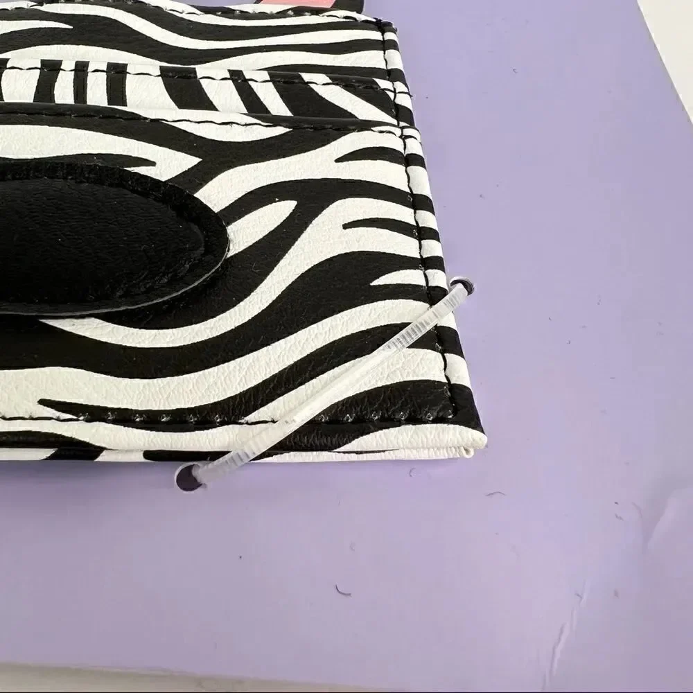 Madden Girl Zebra ID case NWT